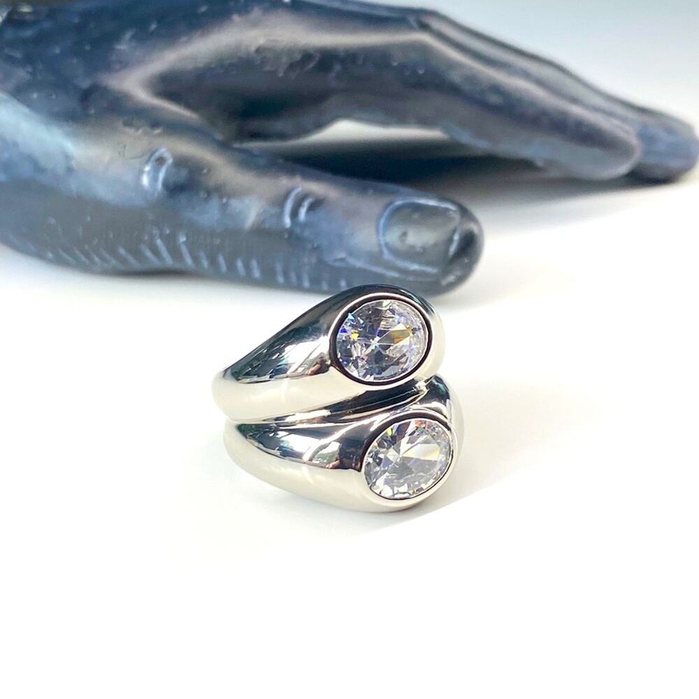 New Silver Mirroring Rhinestone Statement Ring - image 4